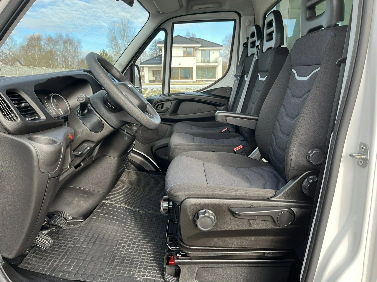 Iveco Daily - Zdjęcie 12