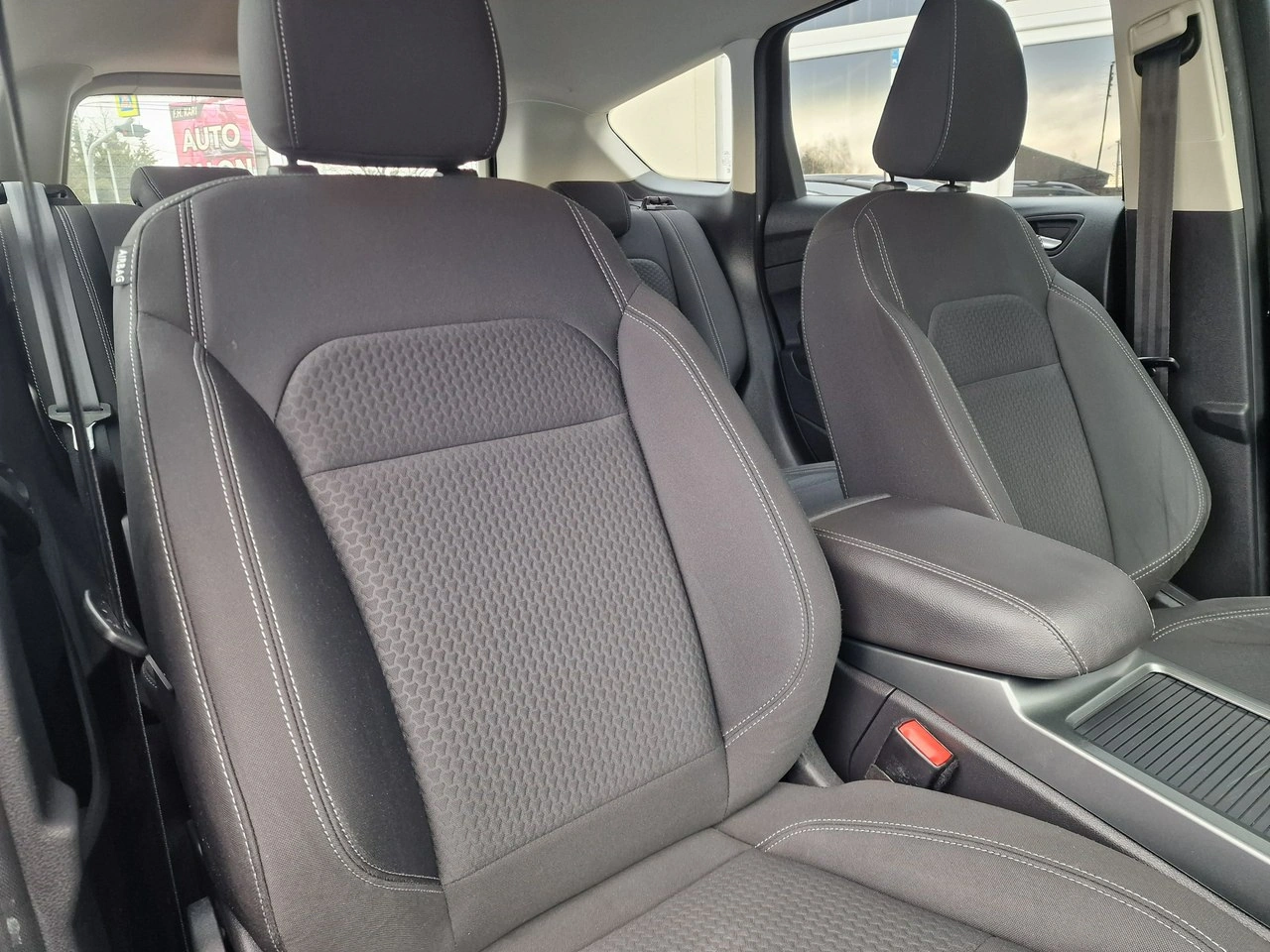 Ford Kuga - Zdjęcie 20