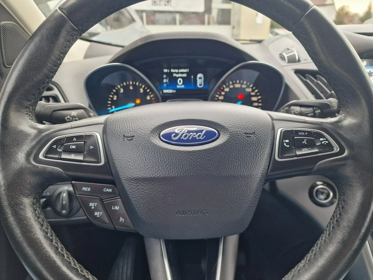 Ford Kuga - Zdjęcie 30