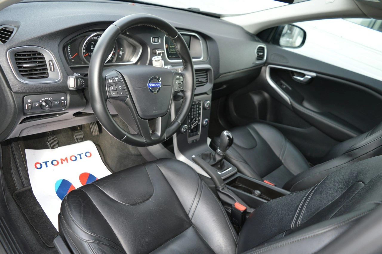 Volvo V40 - Zdjęcie 18