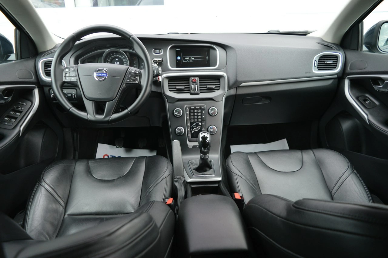 Volvo V40 - Zdjęcie 17