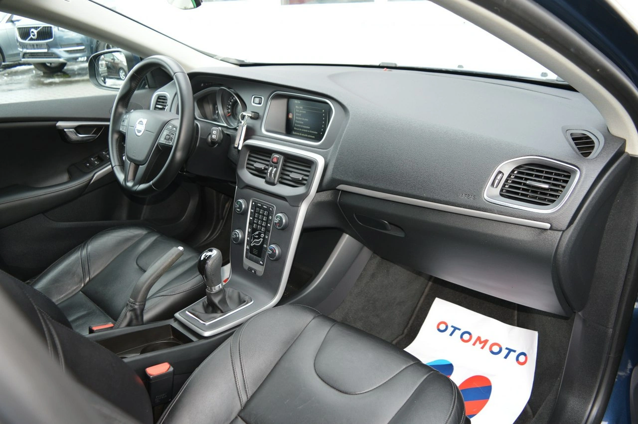 Volvo V40 - Zdjęcie 23