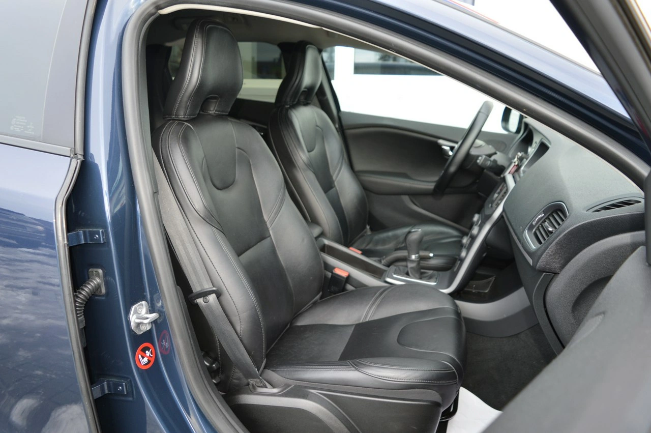 Volvo V40 - Zdjęcie 22