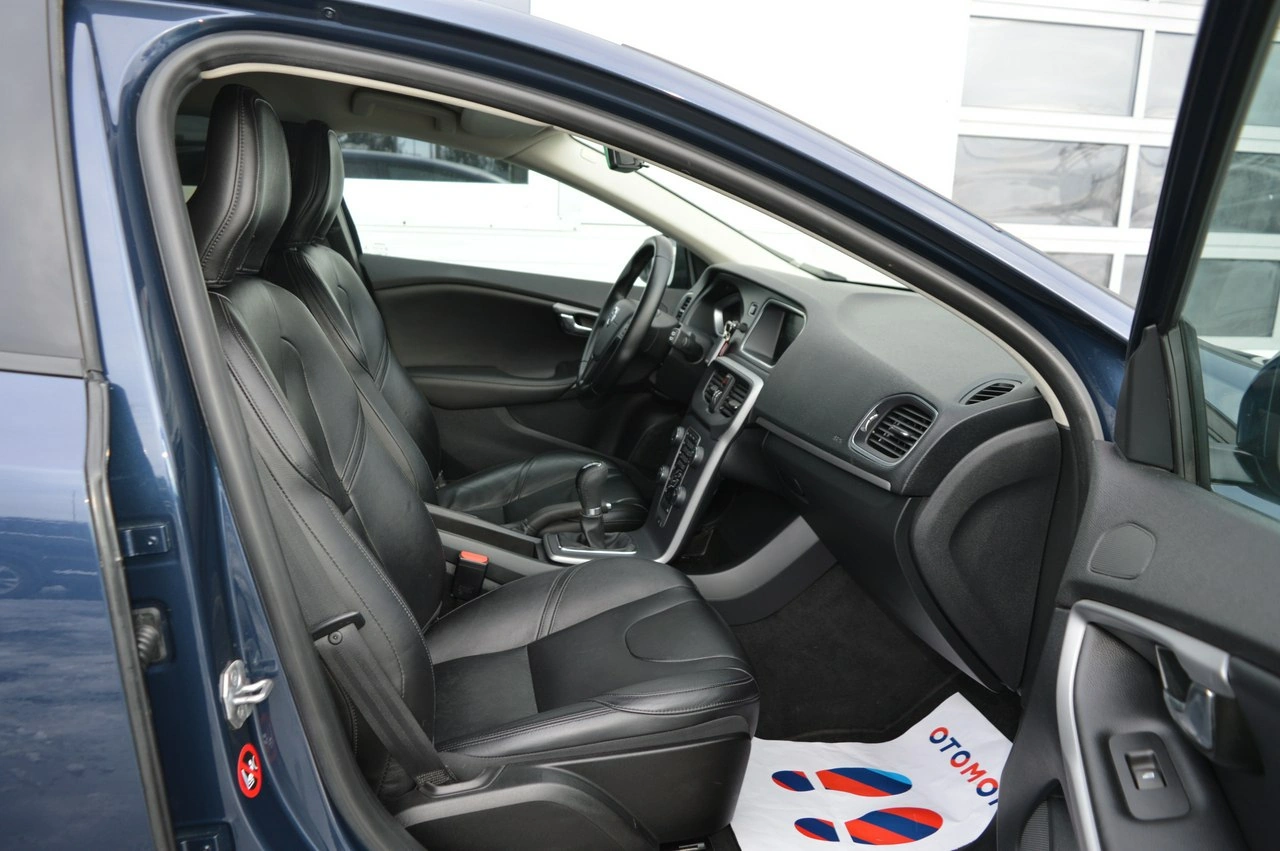Volvo V40 - Zdjęcie 25
