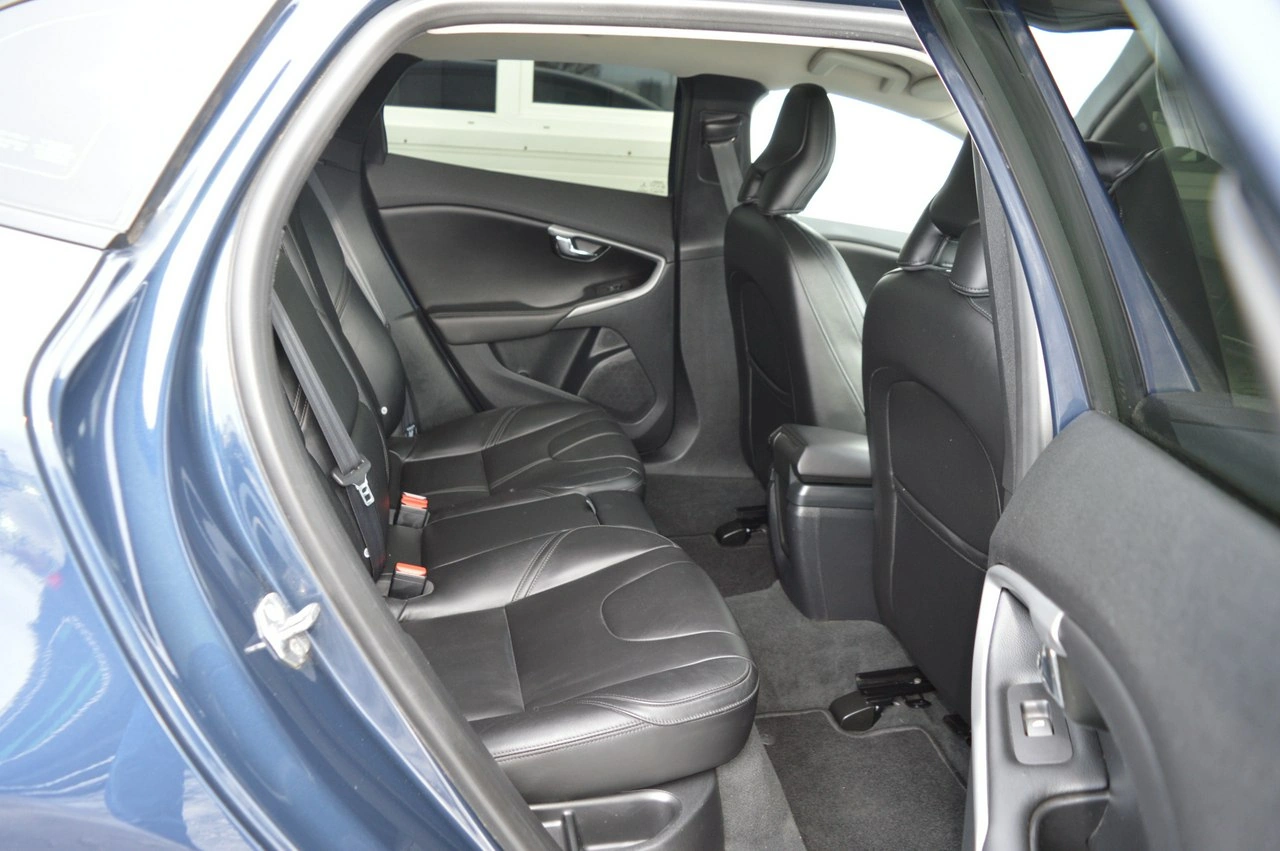 Volvo V40 - Zdjęcie 24