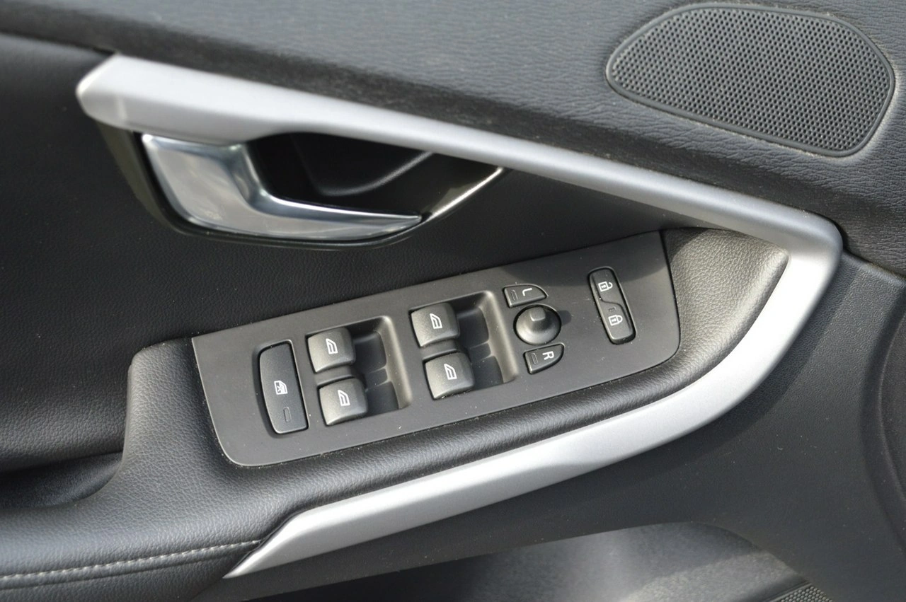 Volvo V40 - Zdjęcie 35