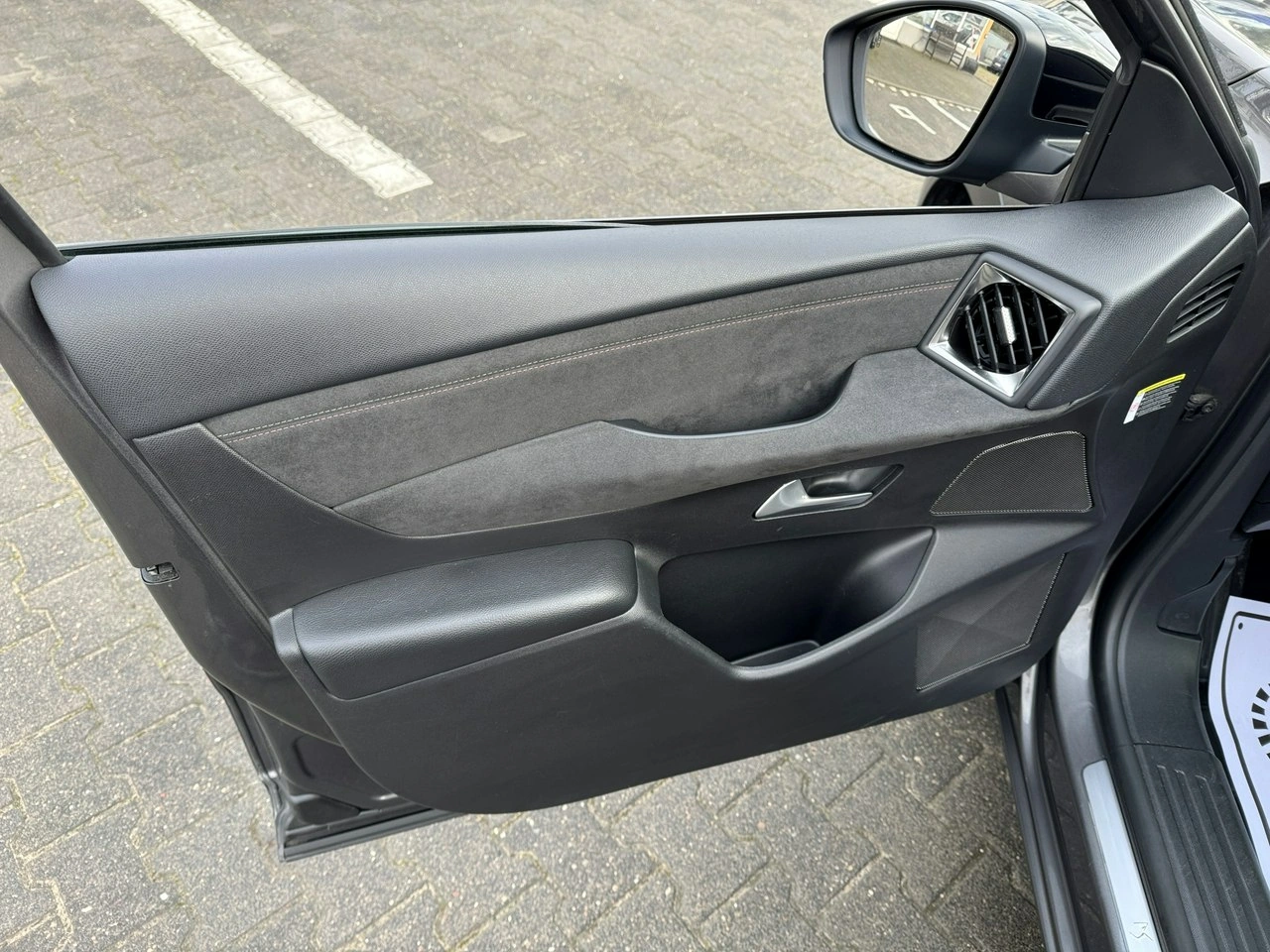 DS Automobiles DS 3 Crossback - Zdjęcie 13