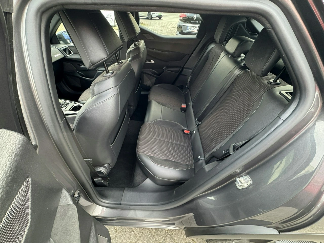 DS Automobiles DS 3 Crossback - Zdjęcie 15