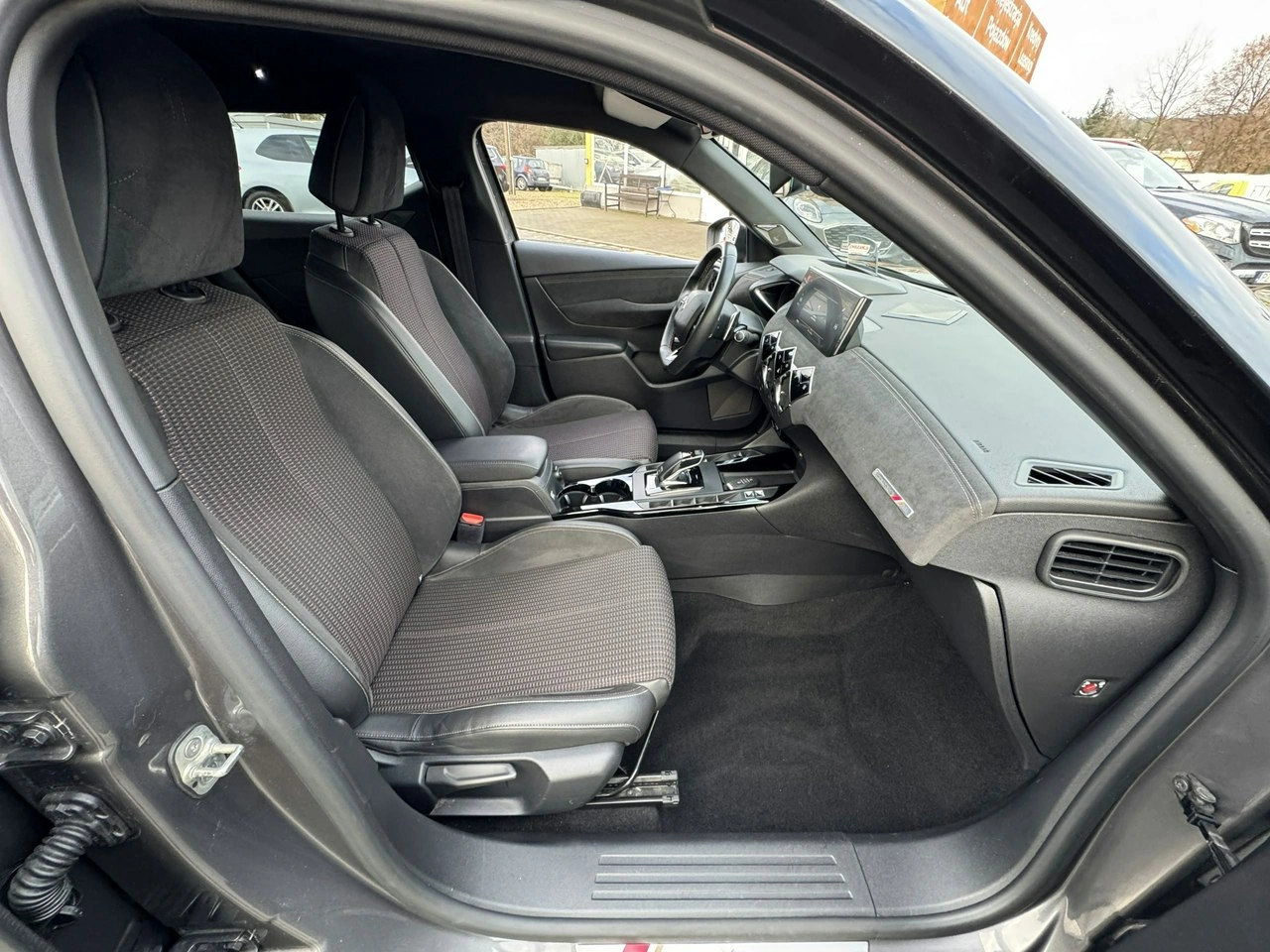 DS Automobiles DS 3 Crossback - Zdjęcie 18