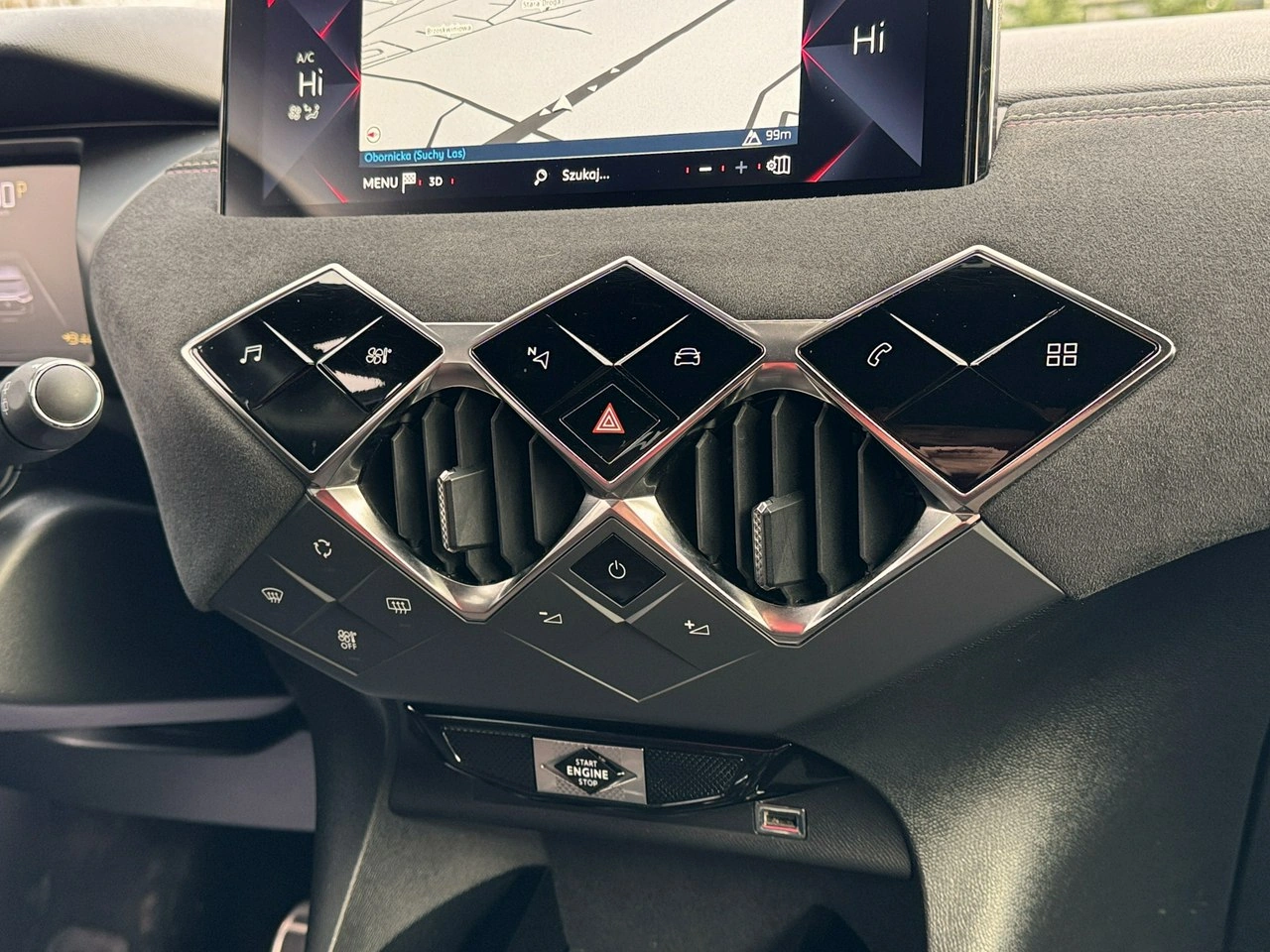 DS Automobiles DS 3 Crossback - Zdjęcie 26