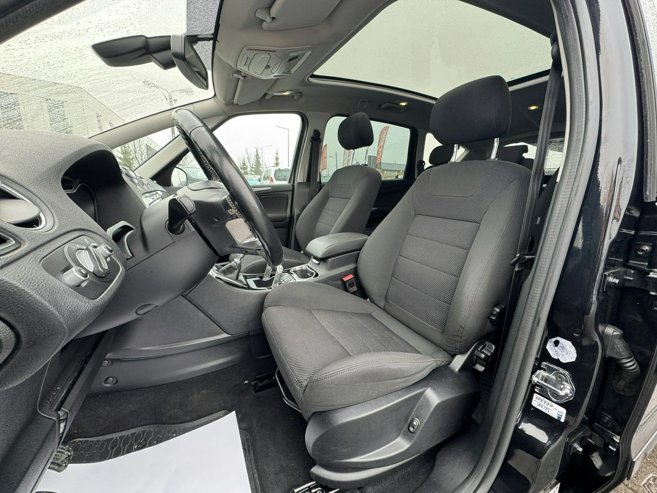 Ford S-Max - Zdjęcie 17