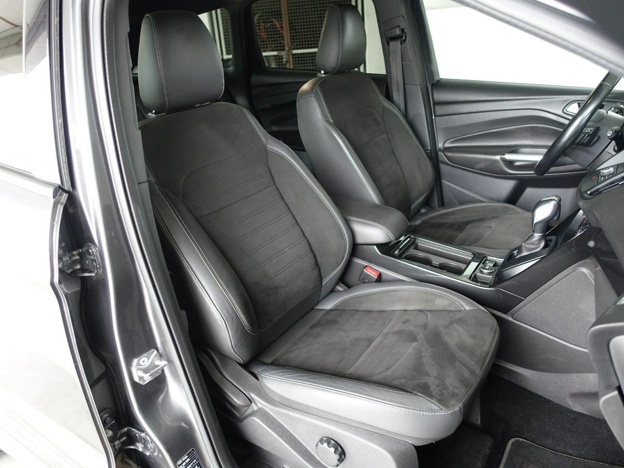 Ford Kuga - Zdjęcie 20