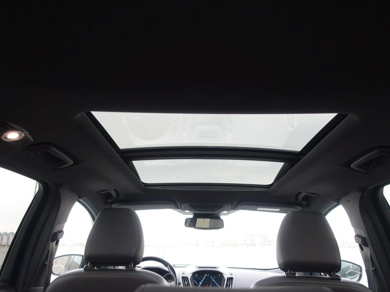 Ford Kuga - Zdjęcie 31