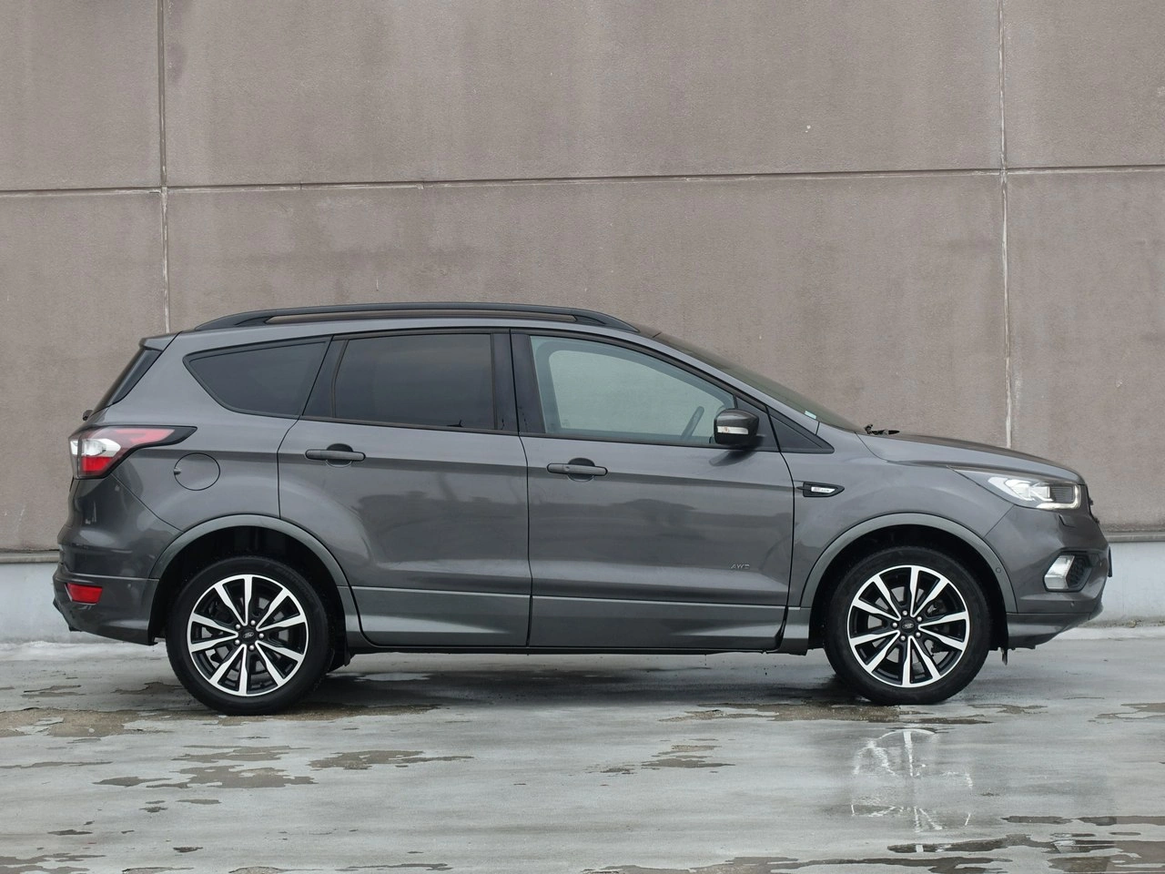 Ford Kuga - Zdjęcie 3