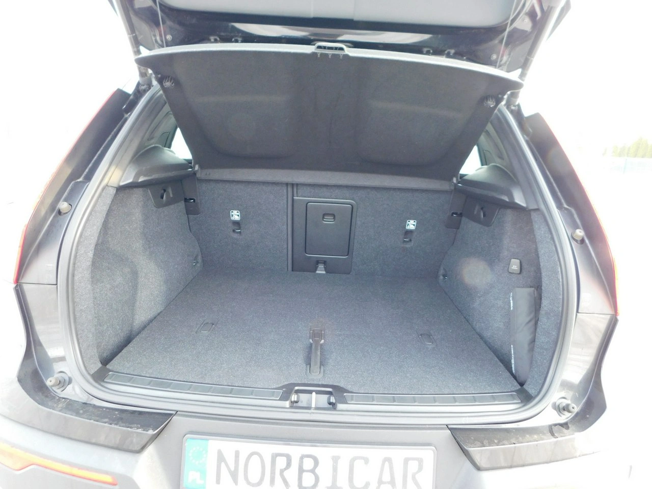 Volvo XC 40 - Zdjęcie 14