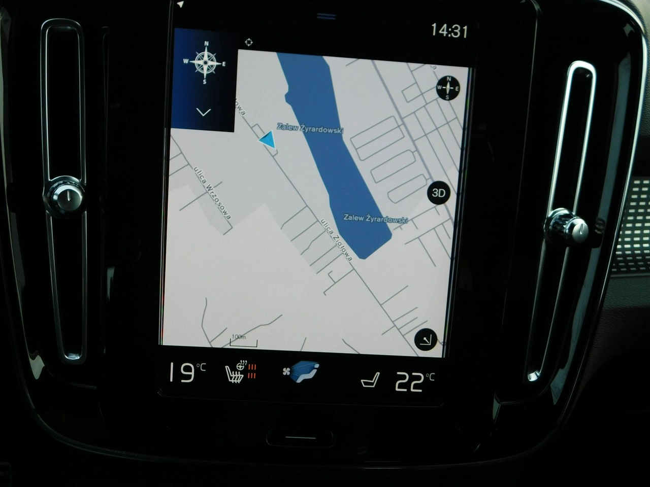 Volvo XC 40 - Zdjęcie 10