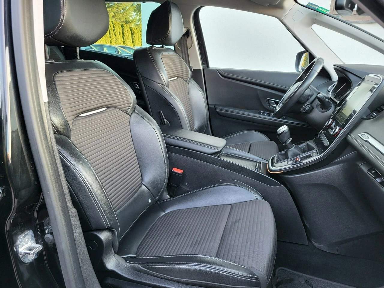 Renault Grand Scenic - Zdjęcie 9