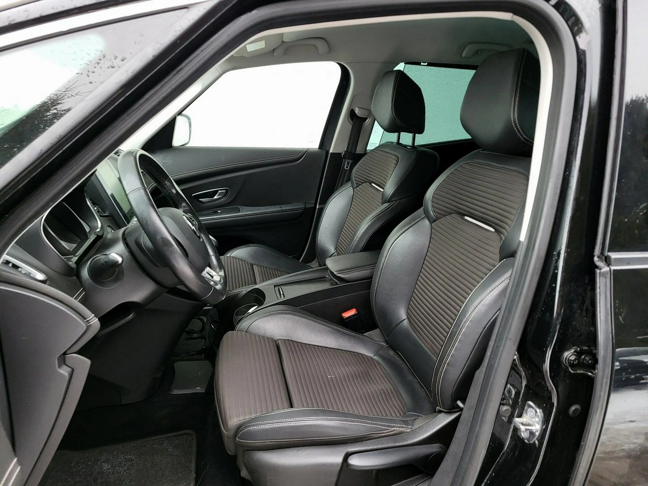 Renault Grand Scenic - Zdjęcie 12