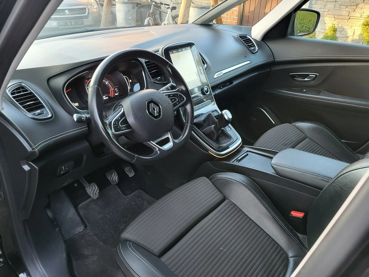 Renault Grand Scenic - Zdjęcie 13