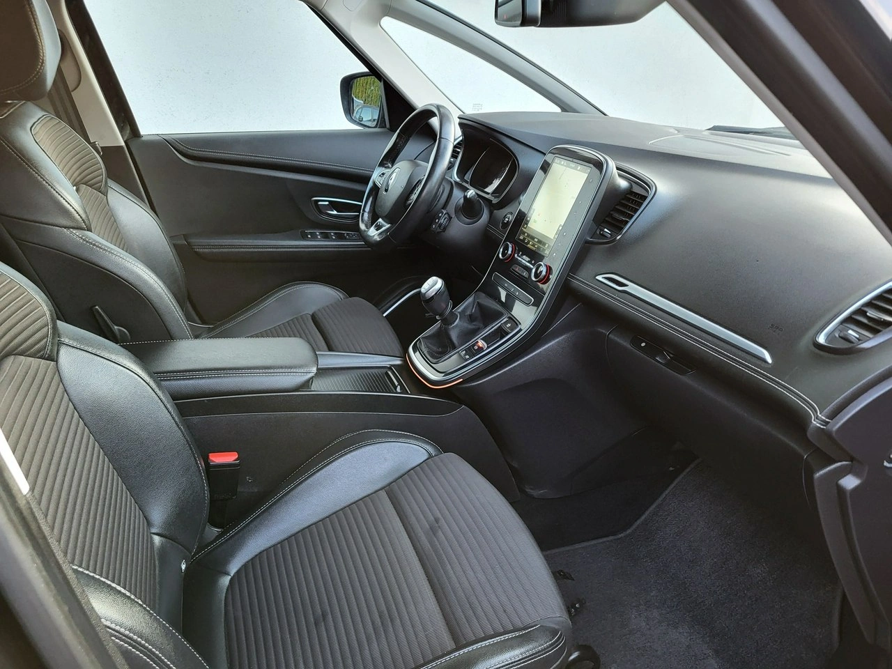 Renault Grand Scenic - Zdjęcie 8