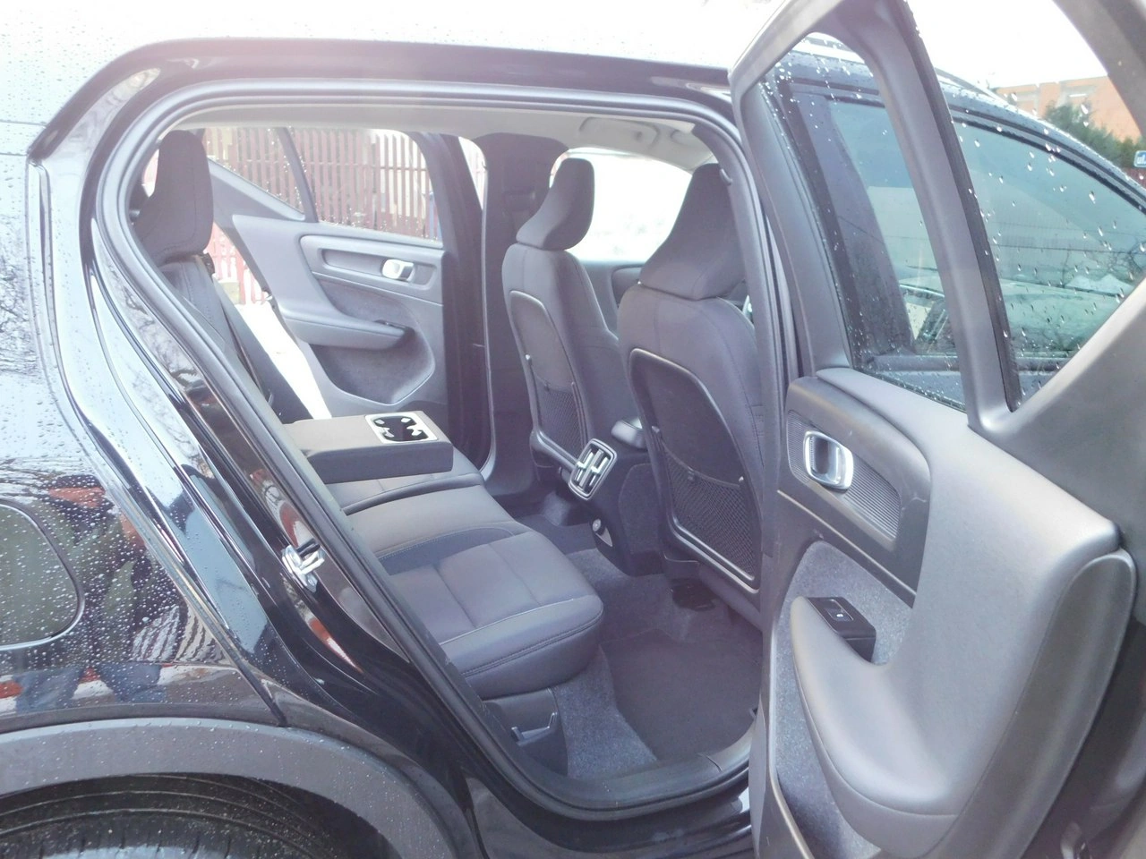 Volvo XC 40 - Zdjęcie 9