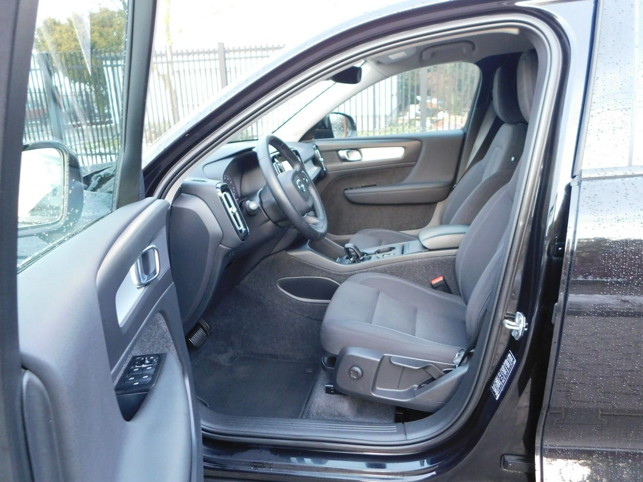 Volvo XC 40 - Zdjęcie 11