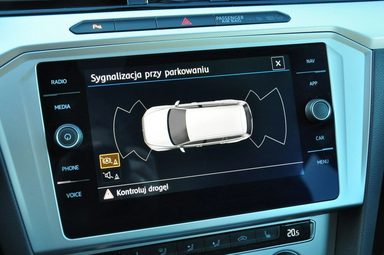 Volkswagen Passat - Zdjęcie 16