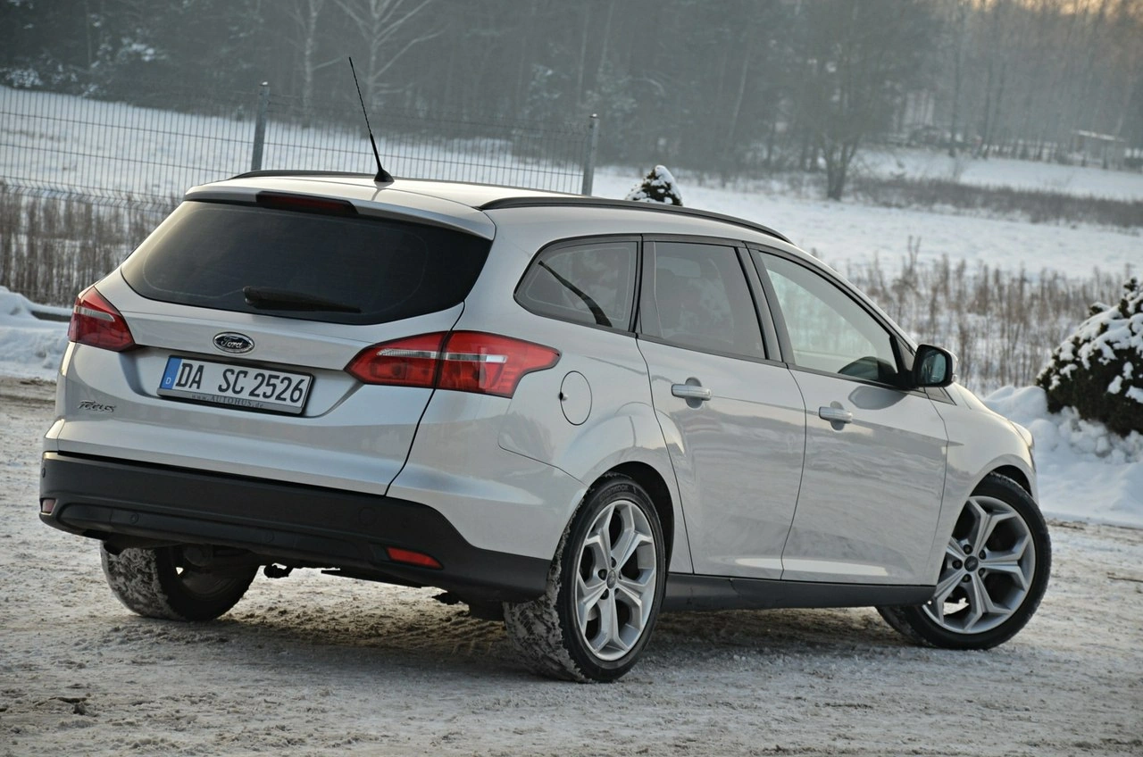 Ford Focus - Zdjęcie 9