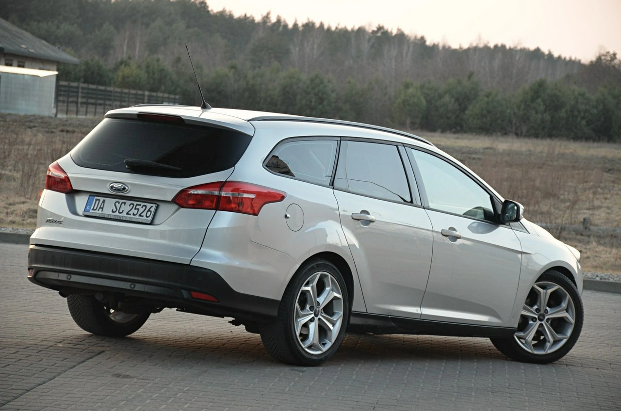 Ford Focus - Zdjęcie 9