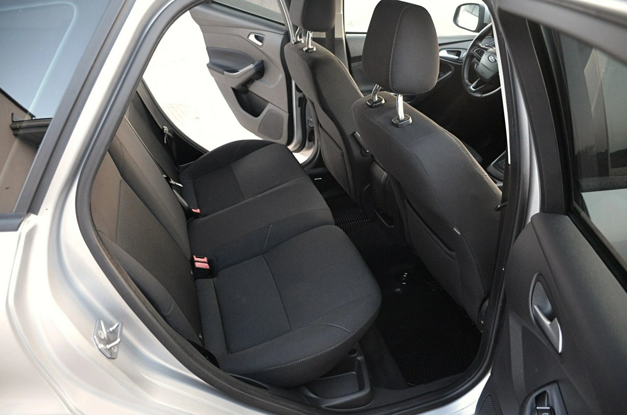 Ford Focus - Zdjęcie 16