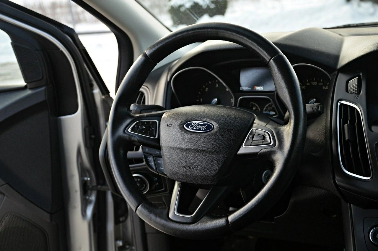 Ford Focus - Zdjęcie 18