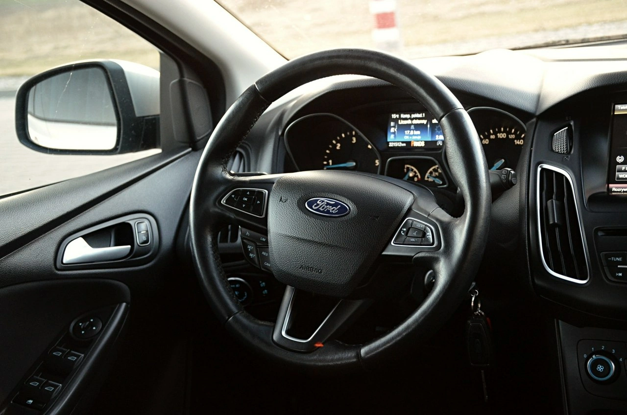 Ford Focus - Zdjęcie 18