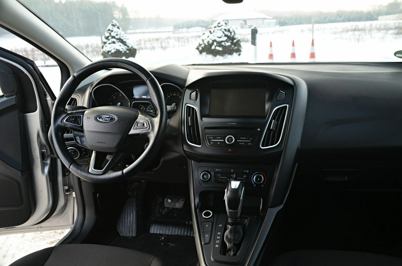 Ford Focus - Zdjęcie 19