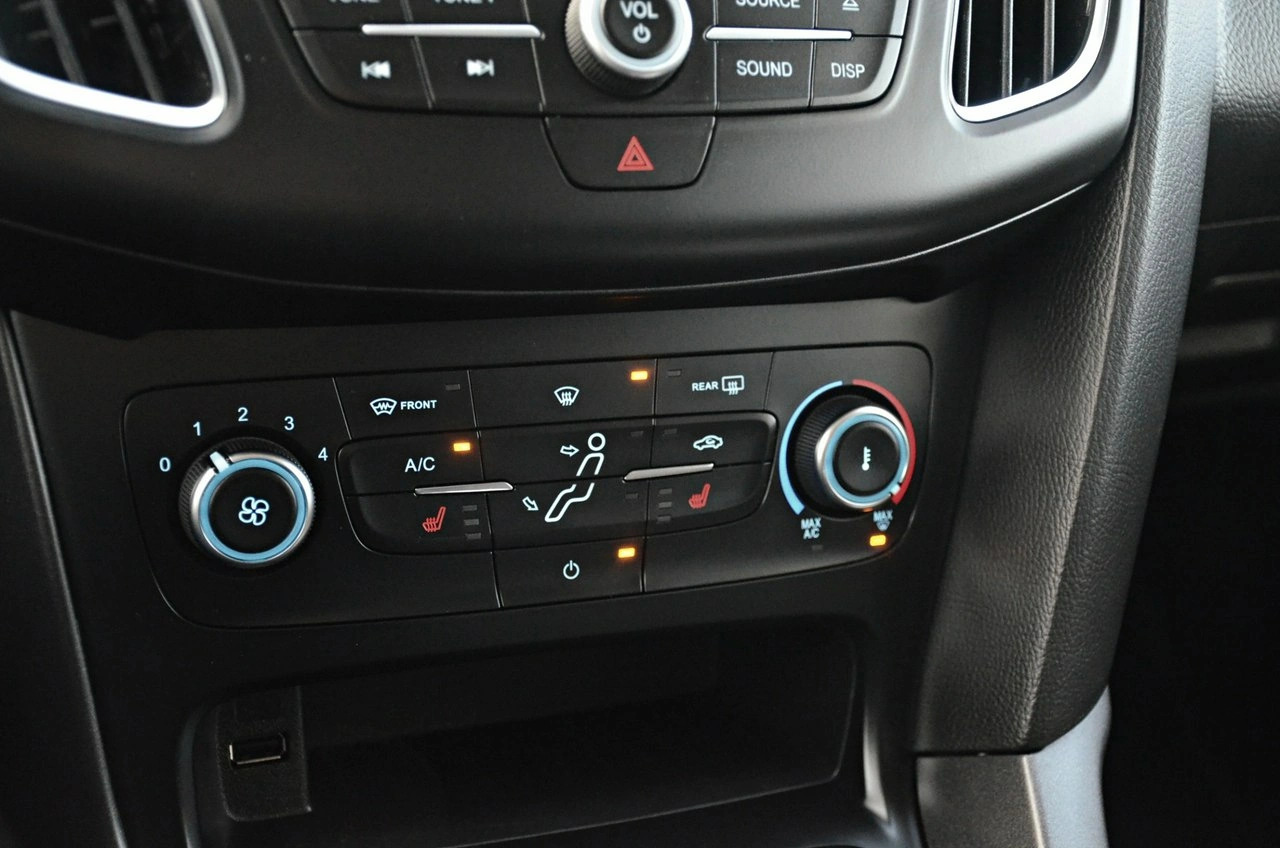 Ford Focus - Zdjęcie 25