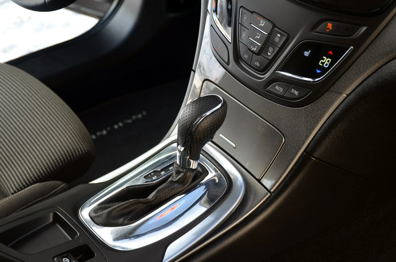 Opel Insignia - Zdjęcie 18