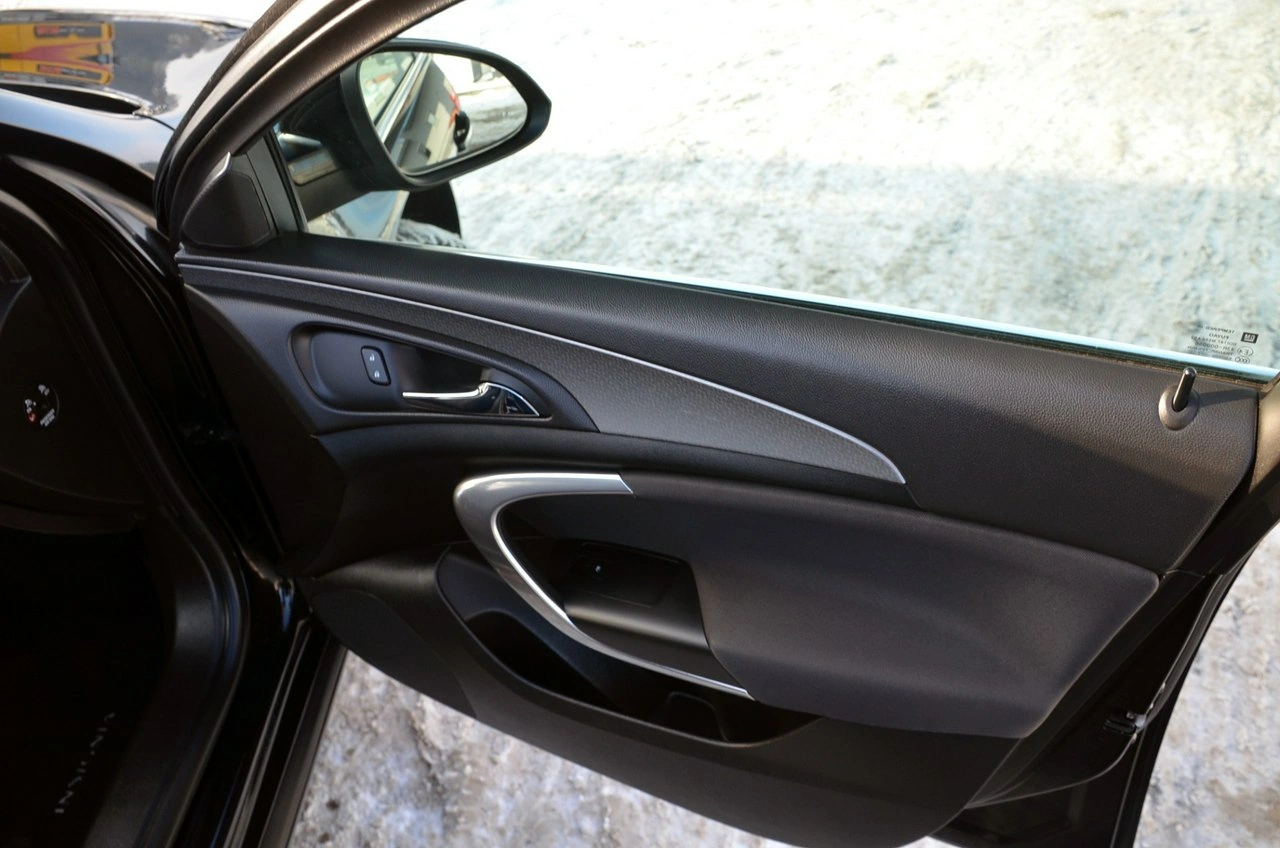 Opel Insignia - Zdjęcie 20