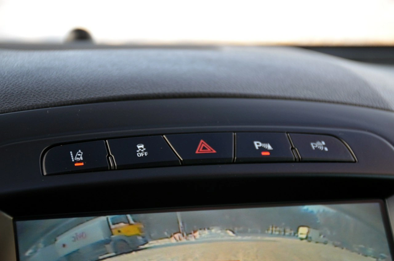 Opel Insignia - Zdjęcie 23