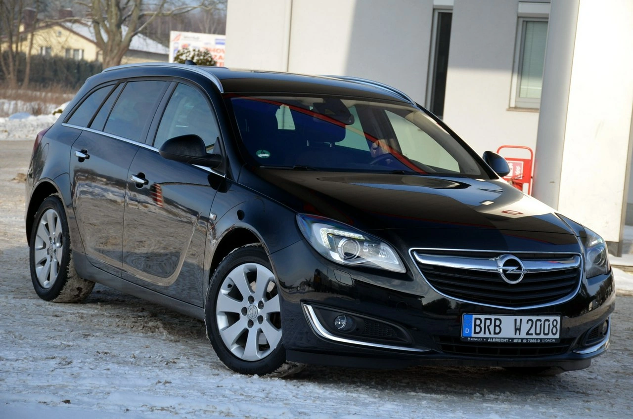Opel Insignia - Główne zdjęcie