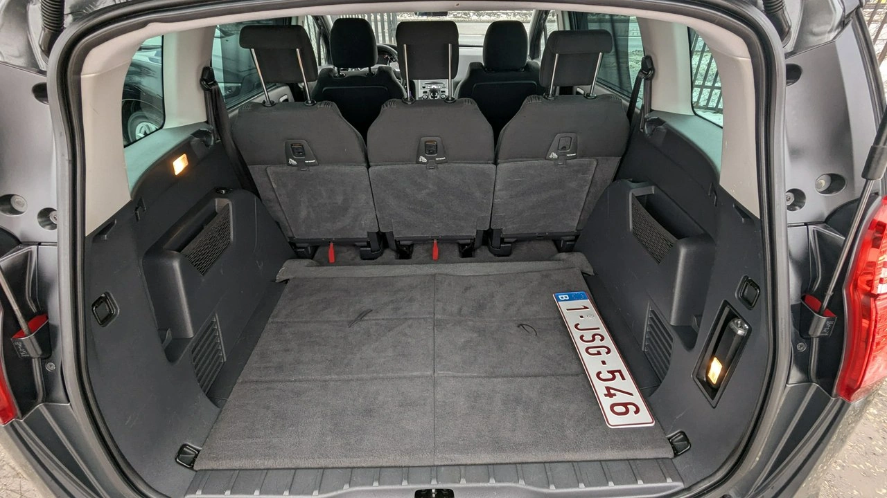 Peugeot 5008 - Zdjęcie 34