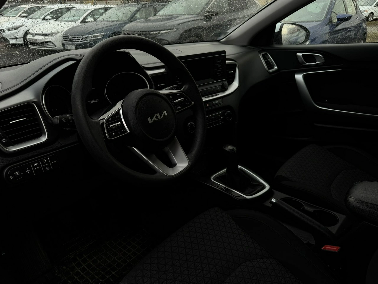 Kia Ceed - Zdjęcie 8