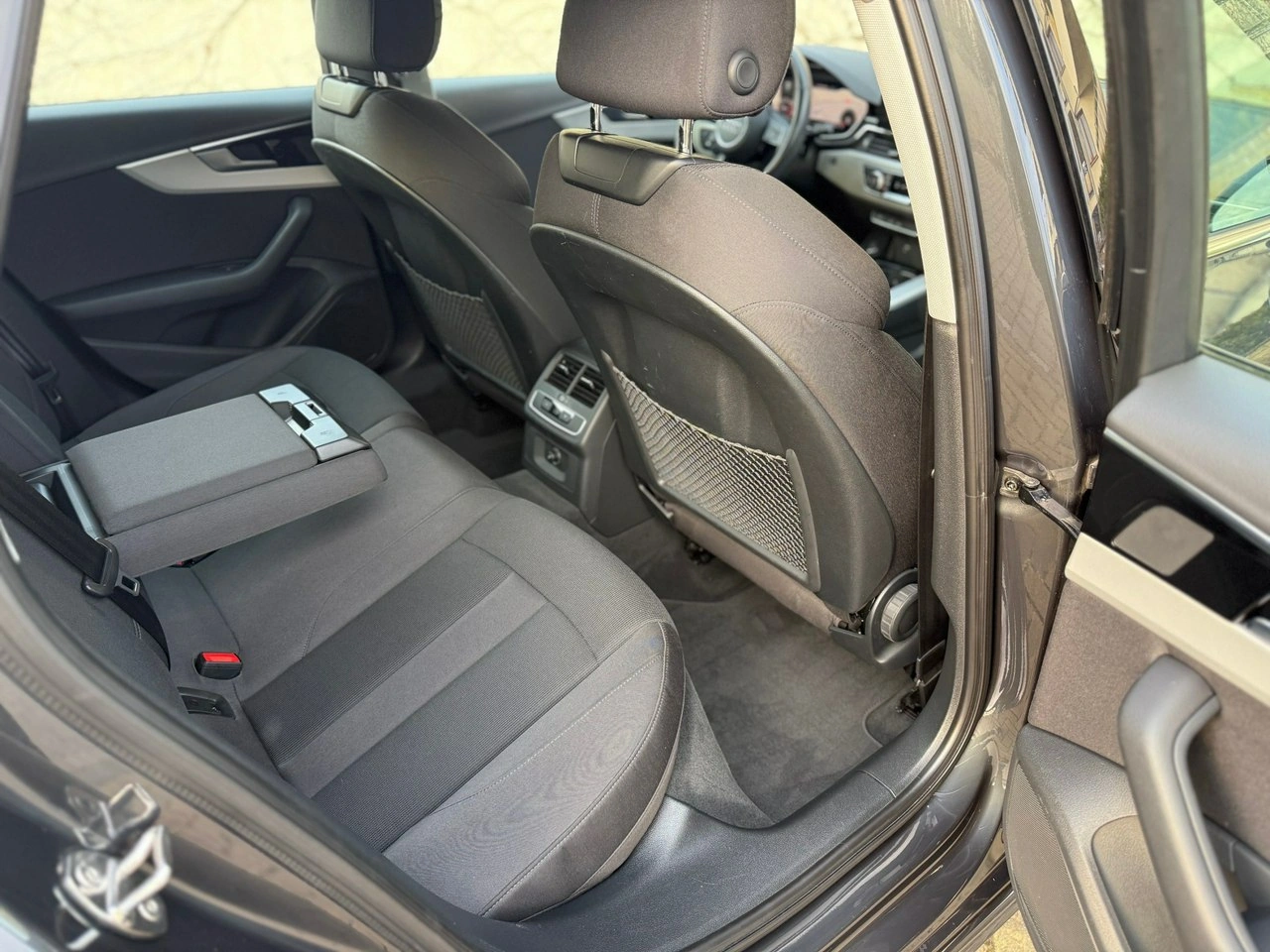 Audi A4 - Zdjęcie 10