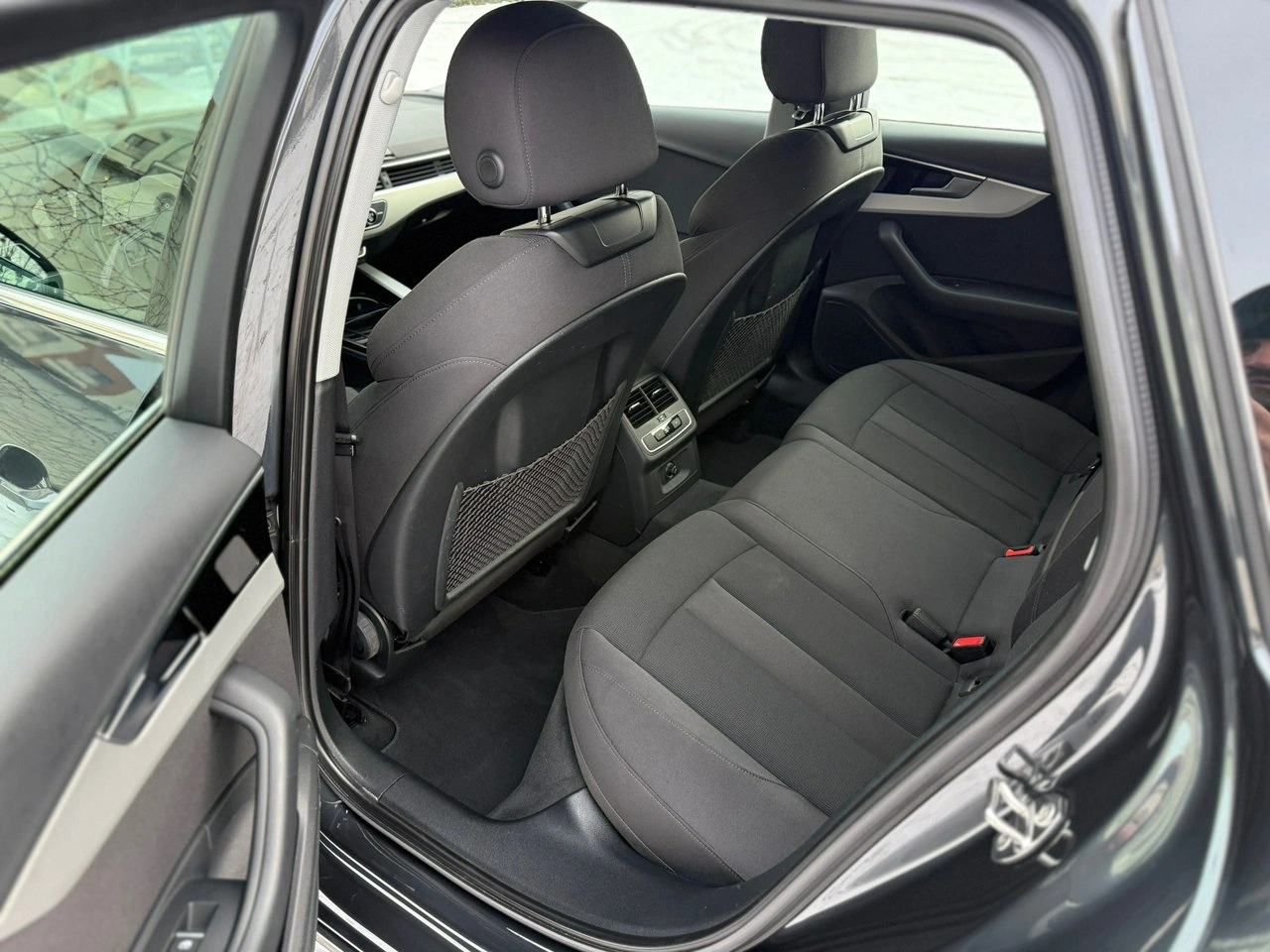 Audi A4 - Zdjęcie 18