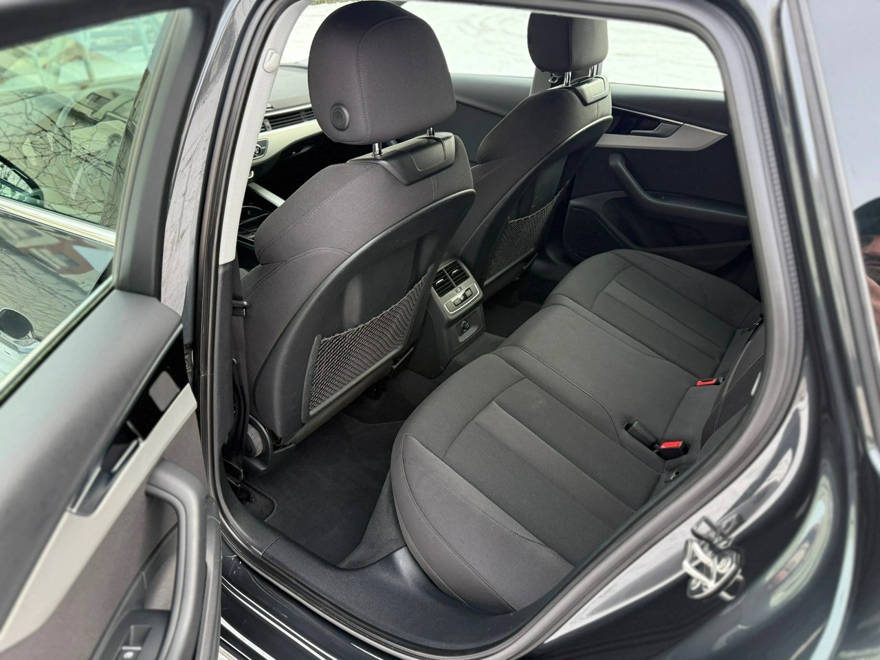 Audi A4 - Zdjęcie 22