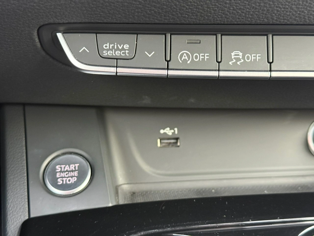 Audi A4 - Zdjęcie 32