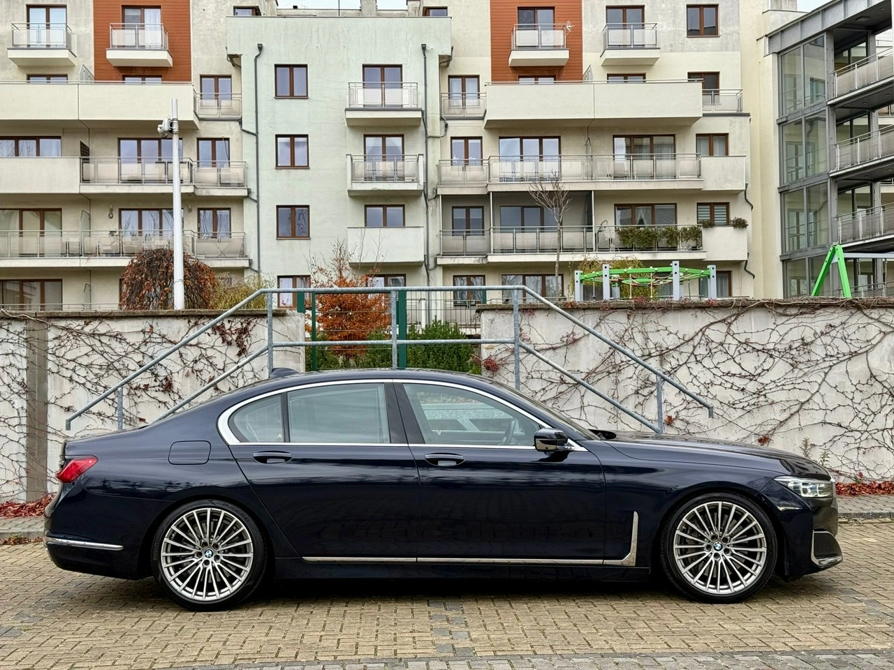 BMW 750 - Zdjęcie 11