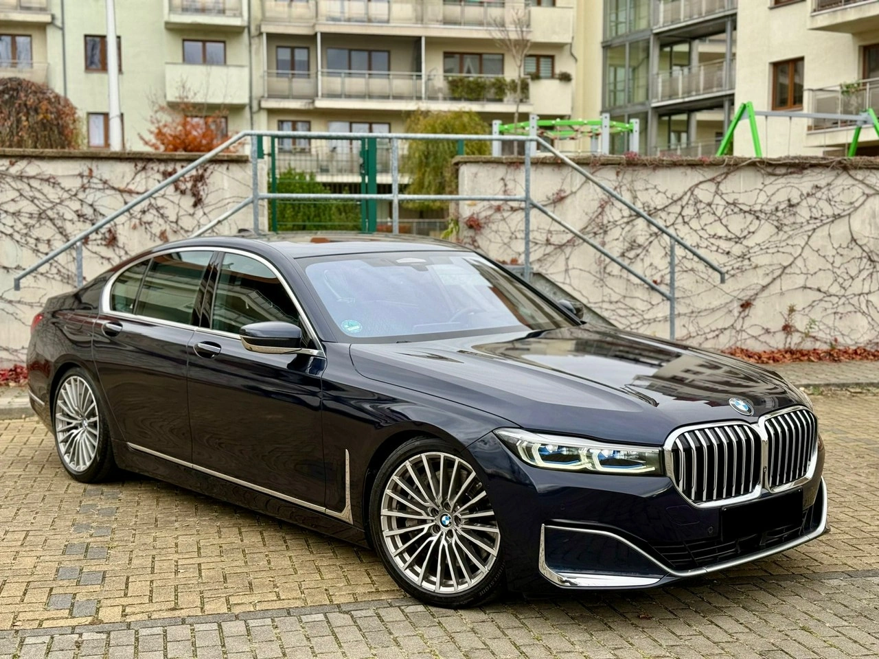 BMW 750 - Zdjęcie 15