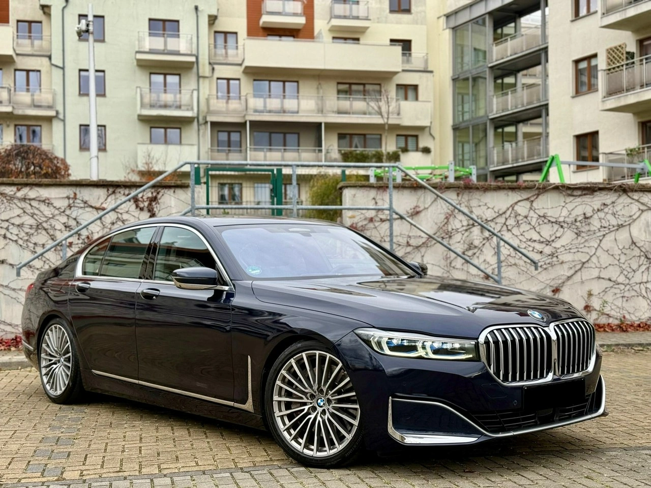 BMW 750 - Zdjęcie 3