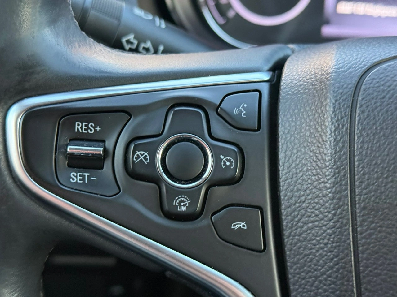 Opel Insignia - Zdjęcie 23