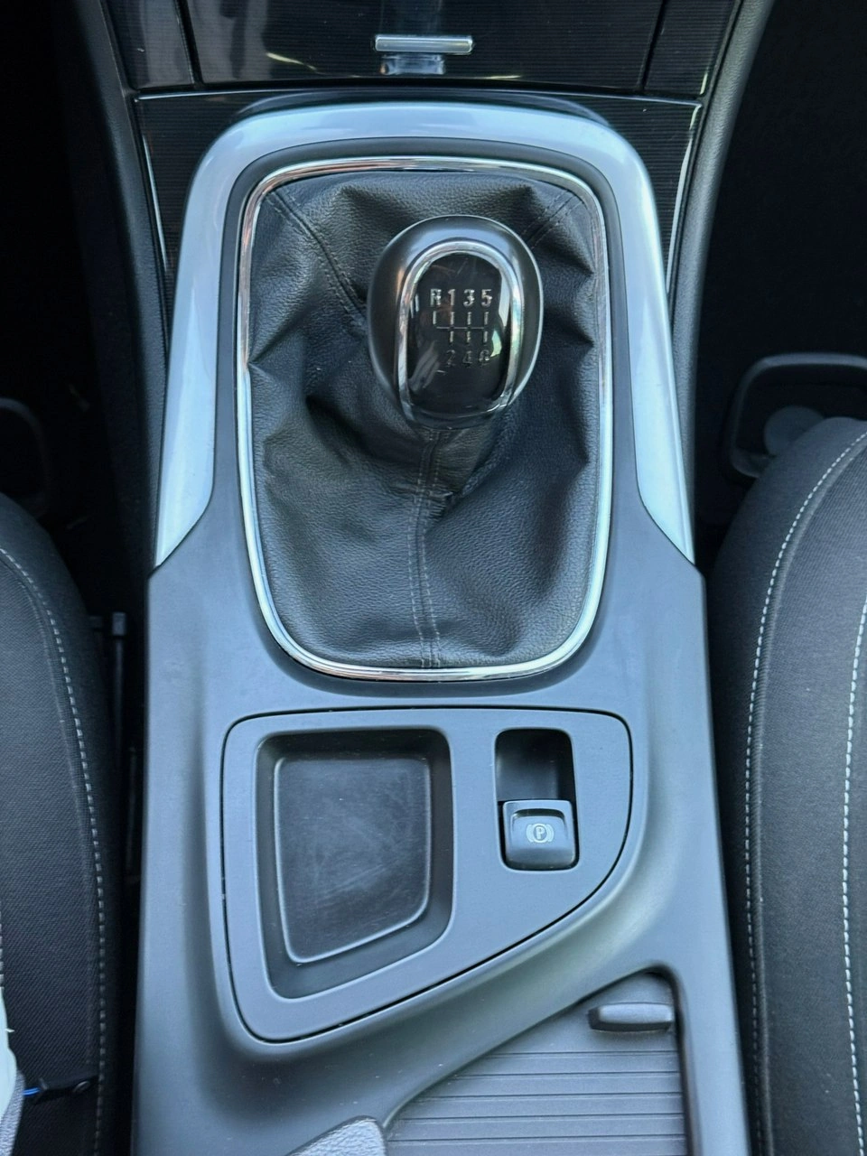 Opel Insignia - Zdjęcie 25