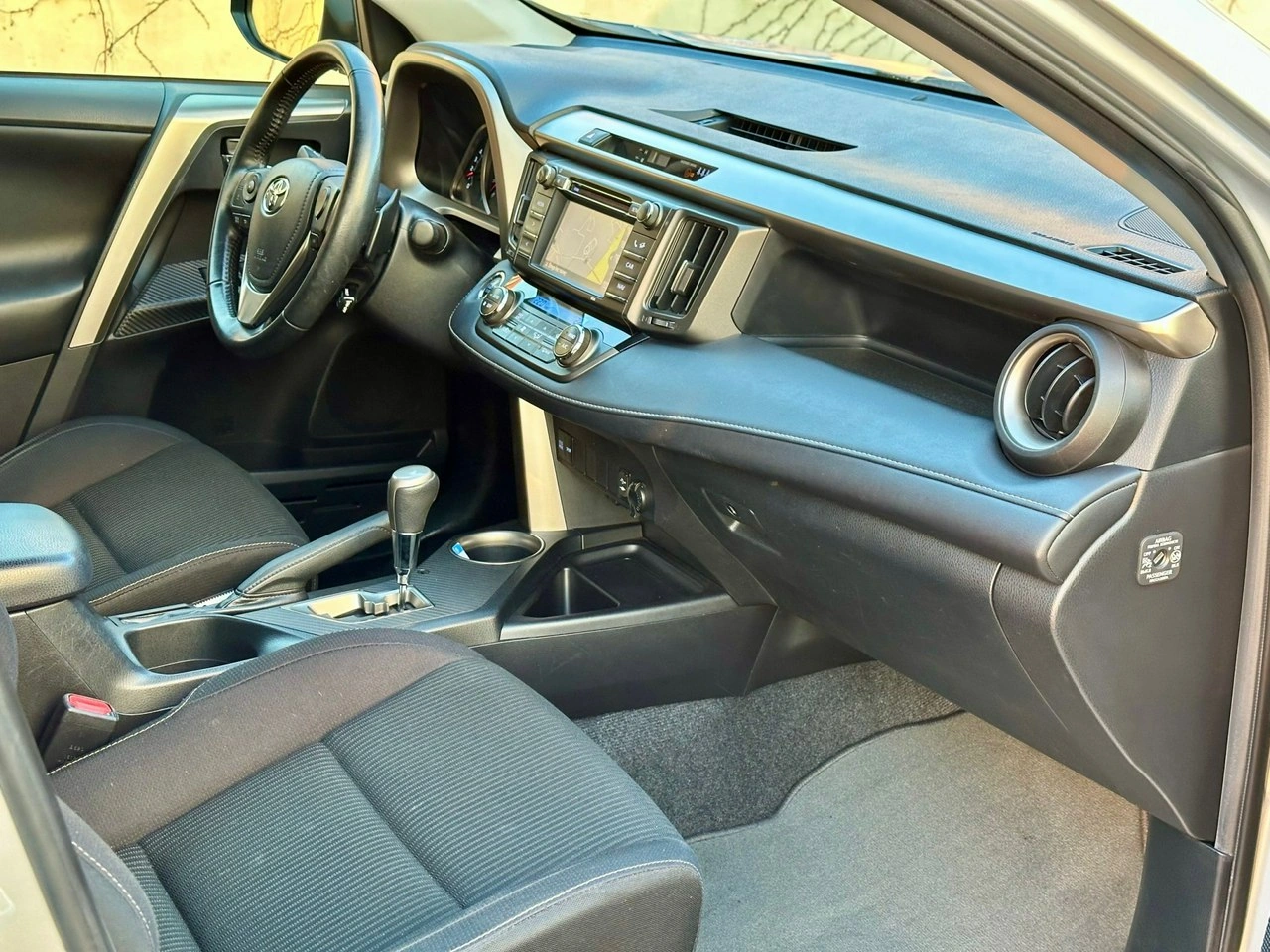 Toyota RAV-4 - Zdjęcie 15